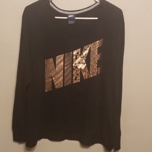 Nike long sleeve t-shirt